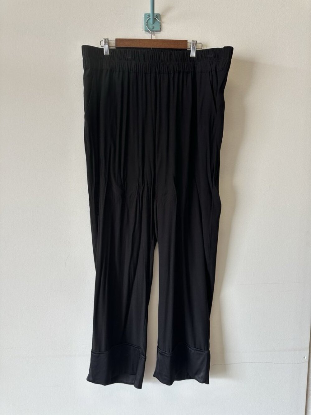 Universal Standard Pants with Satin Cuff Size Medium 16-18 Black Pull On